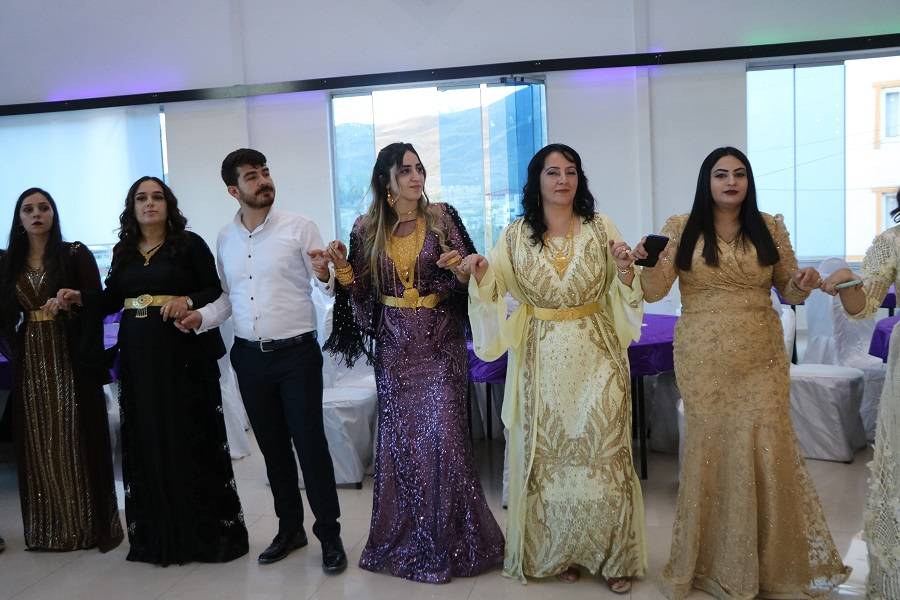 Duran Ailesinin mutlu günü 12