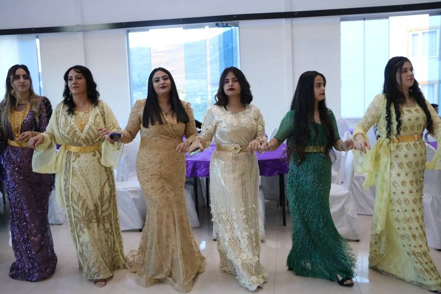 Duran Ailesinin mutlu günü 13