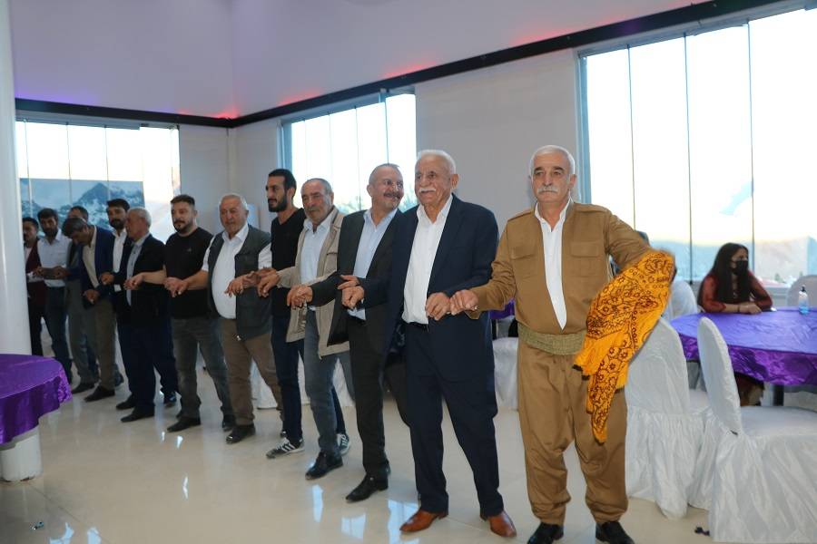 Duran Ailesinin mutlu günü 14