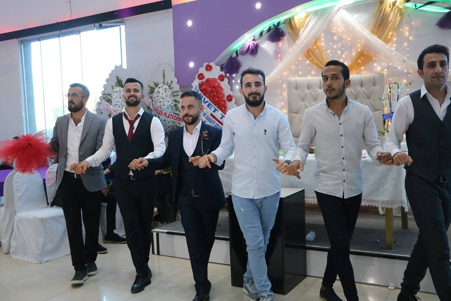 Duran Ailesinin mutlu günü 15