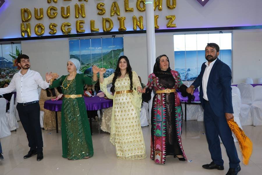 Duran Ailesinin mutlu günü 19