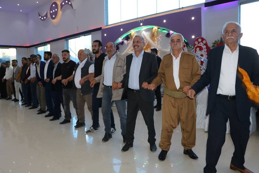 Duran Ailesinin mutlu günü 21