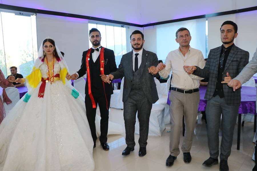 Duran Ailesinin mutlu günü 28