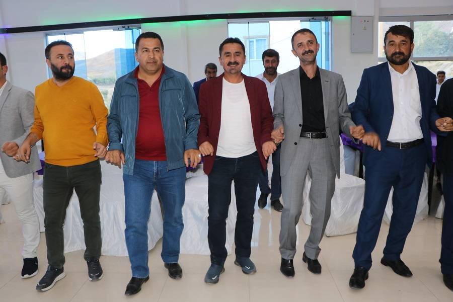 Duran Ailesinin mutlu günü 33