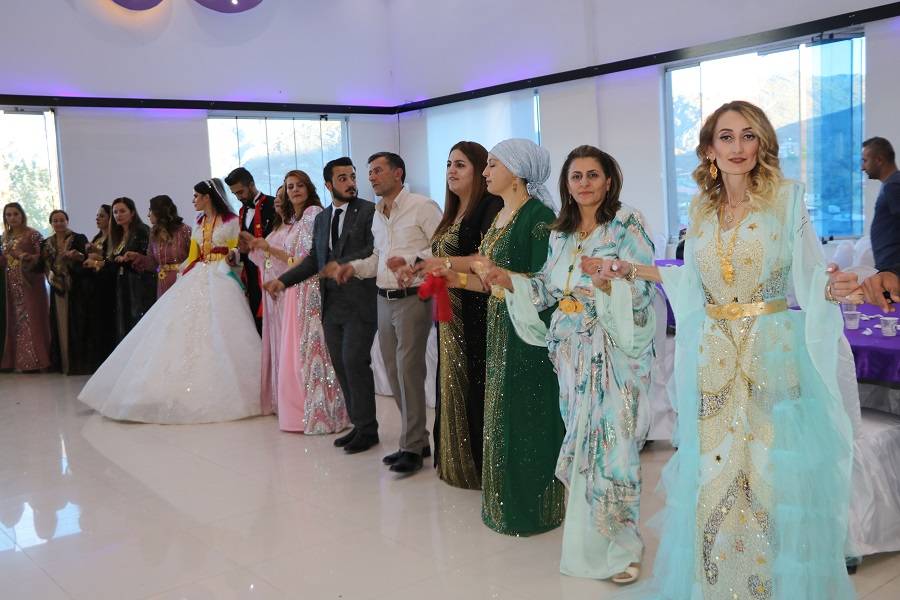 Duran Ailesinin mutlu günü 4