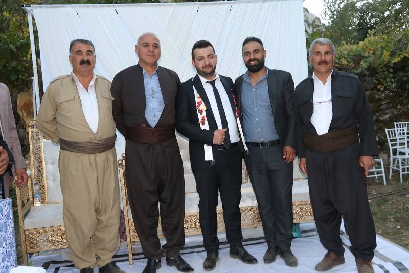 Çiftçi ailesinde görkemli düğüné 116