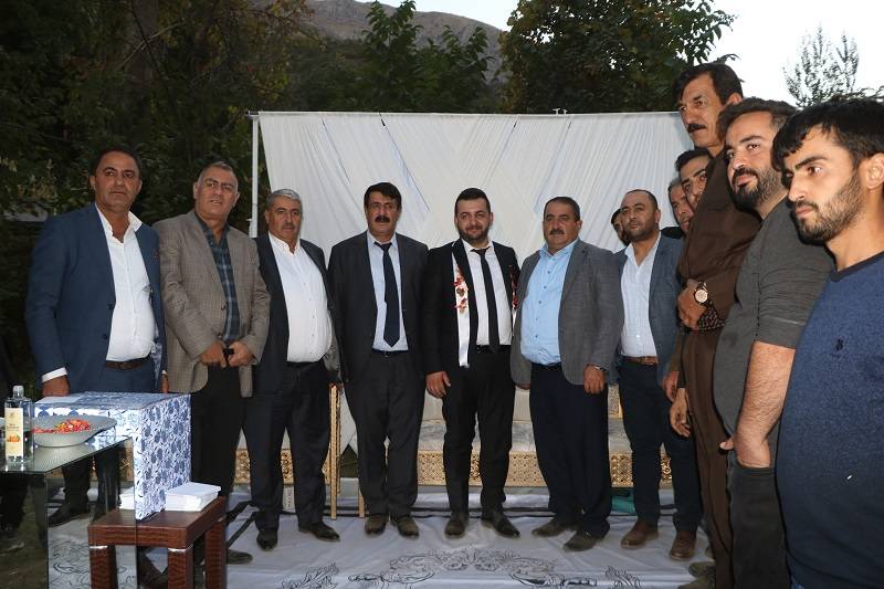 Çiftçi ailesinde görkemli düğüné 140