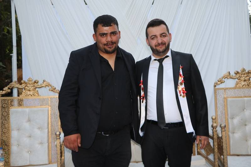 Çiftçi ailesinde görkemli düğüné 146