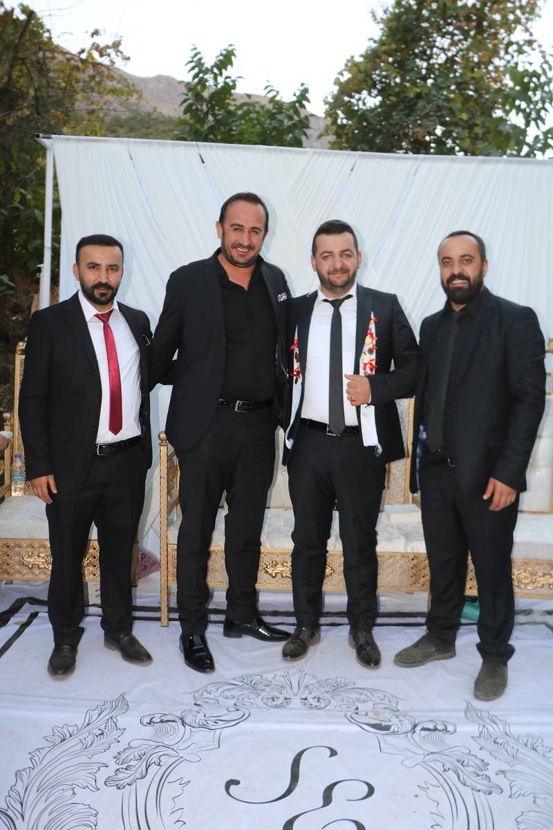 Çiftçi ailesinde görkemli düğüné 147