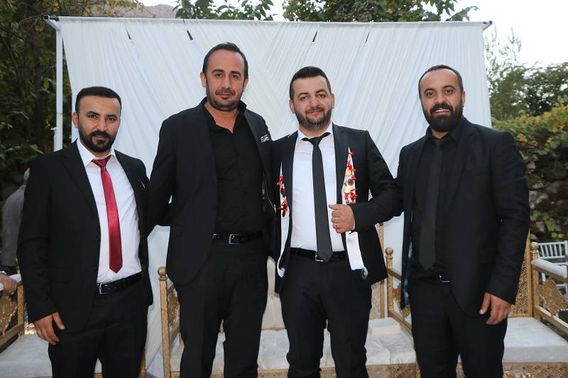 Çiftçi ailesinde görkemli düğüné 152