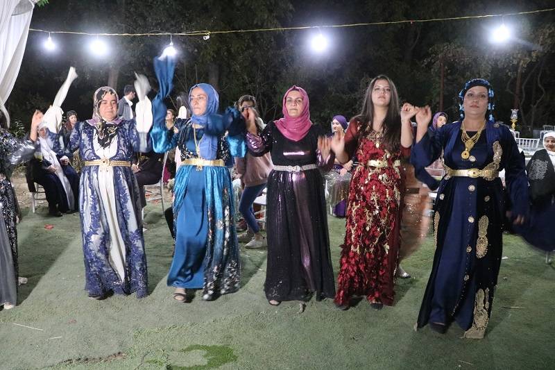 Çiftçi ailesinde görkemli düğüné 155