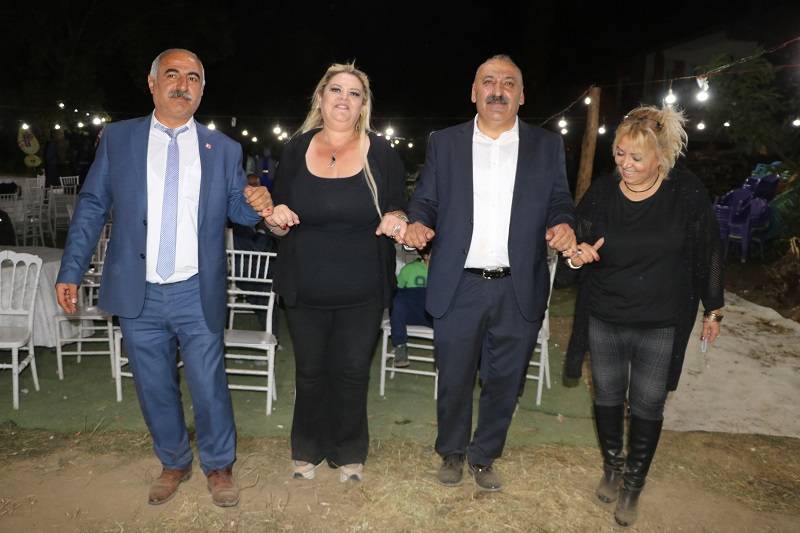 Çiftçi ailesinde görkemli düğüné 174