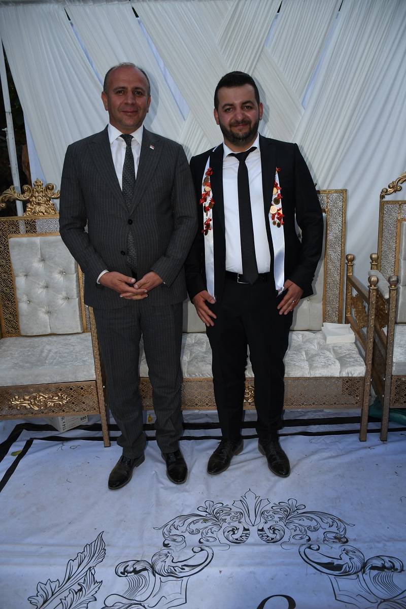 Çiftçi ailesinde görkemli düğüné 251