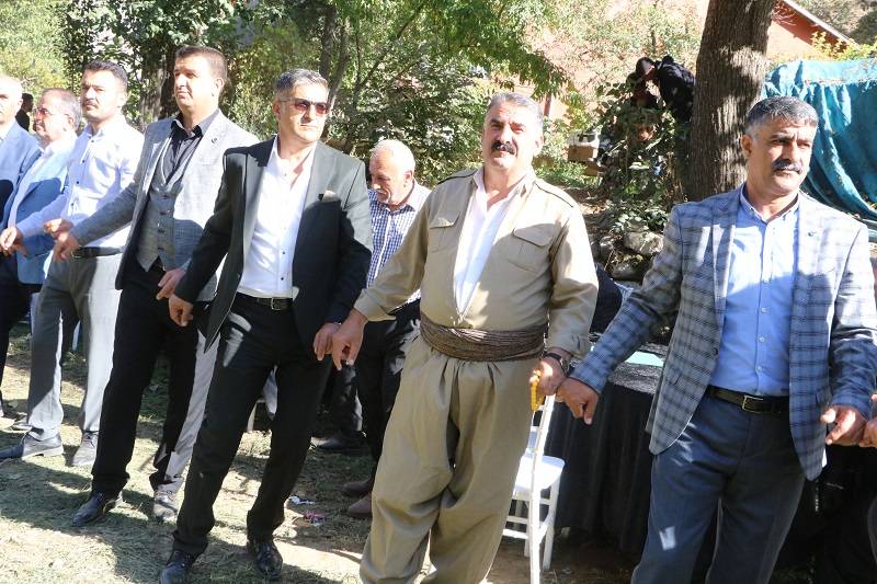 Çiftçi ailesinde görkemli düğüné 31