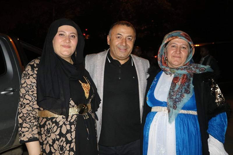 Çiftçi ailesinde görkemli düğüné 42