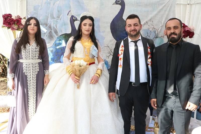 Çiftçi ailesinde görkemli düğüné 5