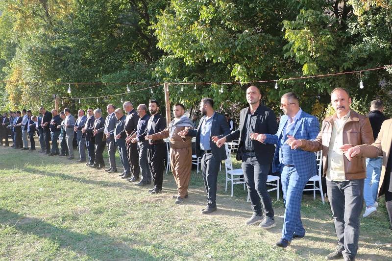 Çiftçi ailesinde görkemli düğüné 58