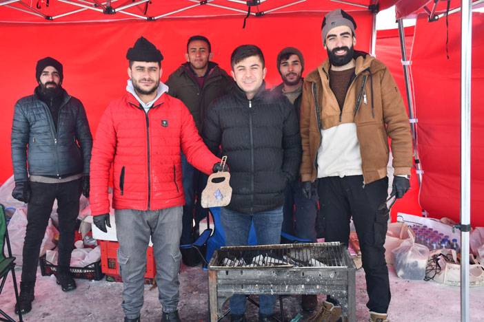 Hakkari'deki '4'üncü Kar Festivali'nde Anadolu Ateşi gösterisi 25