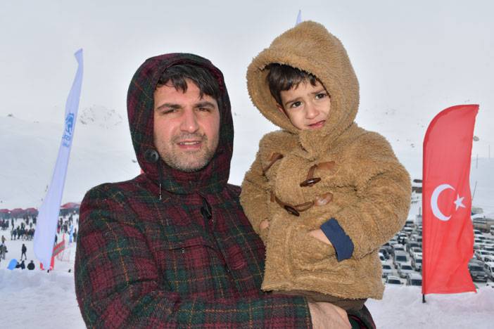 Hakkari'deki '4'üncü Kar Festivali'nde Anadolu Ateşi gösterisi 27