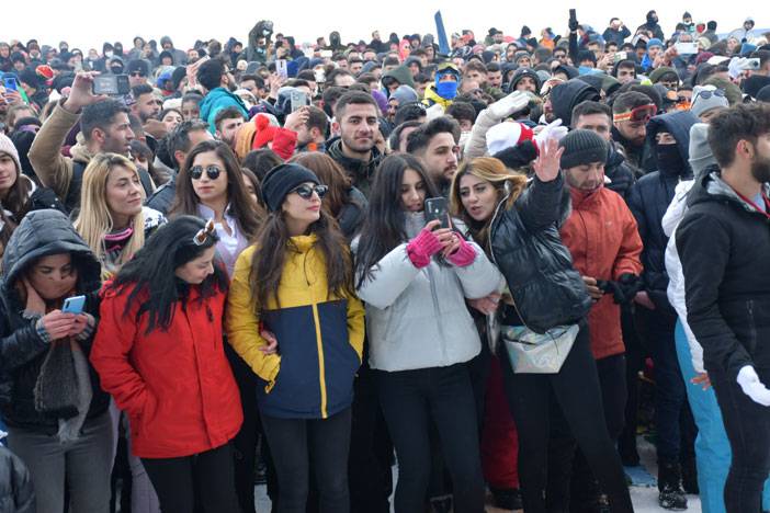 Hakkari'deki '4'üncü Kar Festivali'nde Anadolu Ateşi gösterisi 29