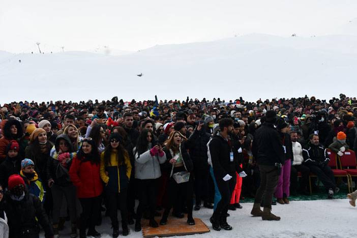 Hakkari'deki '4'üncü Kar Festivali'nde Anadolu Ateşi gösterisi 30