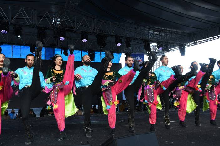 Hakkari'deki '4'üncü Kar Festivali'nde Anadolu Ateşi gösterisi 40
