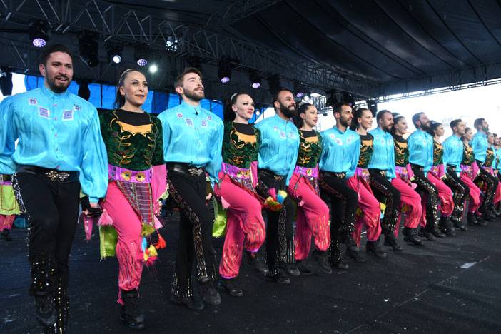 Hakkari'deki '4'üncü Kar Festivali'nde Anadolu Ateşi gösterisi 43