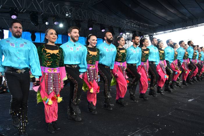 Hakkari'deki '4'üncü Kar Festivali'nde Anadolu Ateşi gösterisi 45