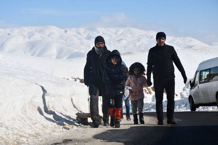 Hakkari'deki '4'üncü Kar Festivali'nde Anadolu Ateşi gösterisi 7