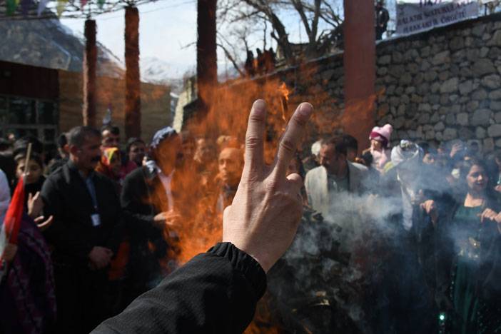 Hakkari'de Newroz coşku ile kutlandı 12