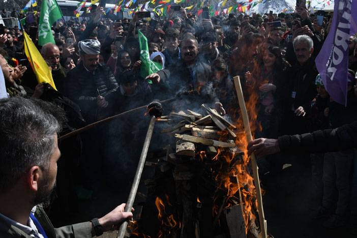 Hakkari'de Newroz coşku ile kutlandı 21