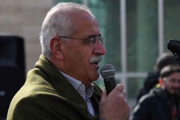 Hakkari'de Newroz coşku ile kutlandı 26