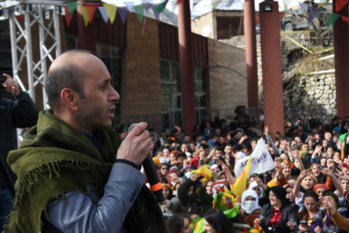 Hakkari'de Newroz coşku ile kutlandı 27