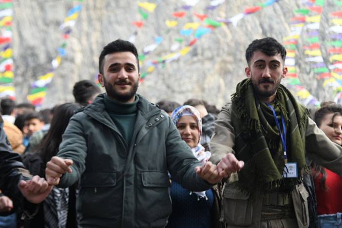 Hakkari'de Newroz coşku ile kutlandı 4