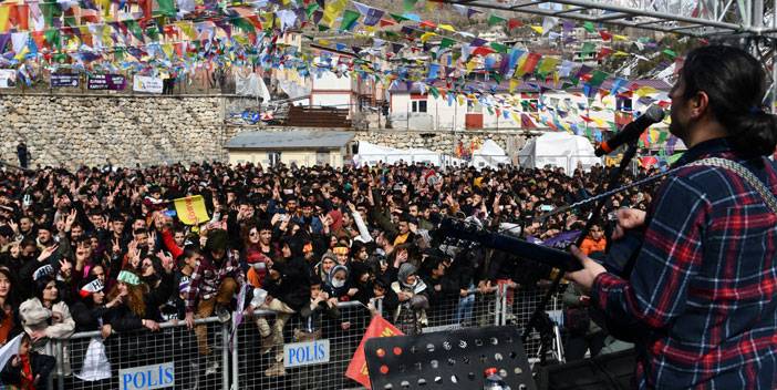 Hakkari'de Newroz coşku ile kutlandı 40