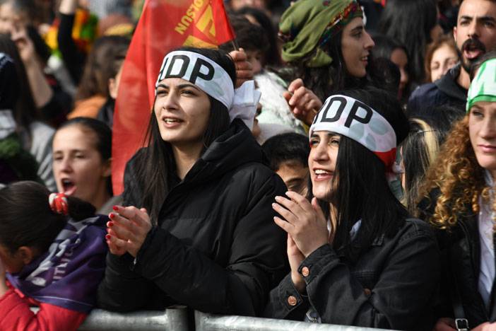 Hakkari'de Newroz coşku ile kutlandı 5
