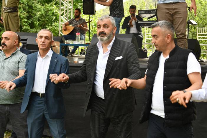 Hakkari'yi buluşturan düğün! 103