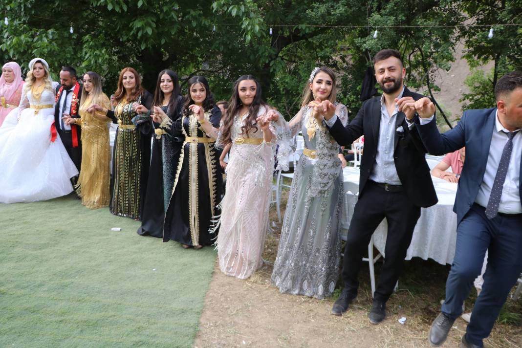 Hakkari'yi buluşturan düğün! 7