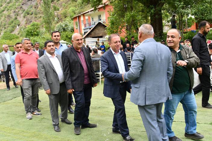 Hakkari'yi buluşturan düğün! 73