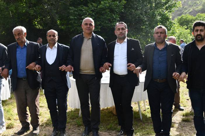 Hakkari'yi buluşturan düğün! 77