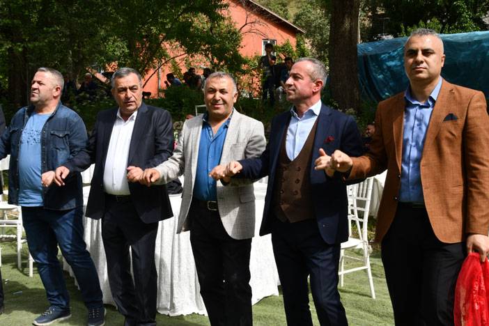 Hakkari'yi buluşturan düğün! 81