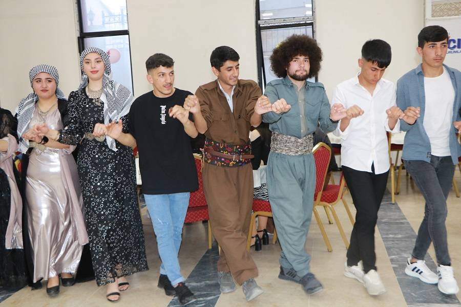 Açı Eğitim Kurumlarından YKS Öğrencilerine Moral Gecesi 10