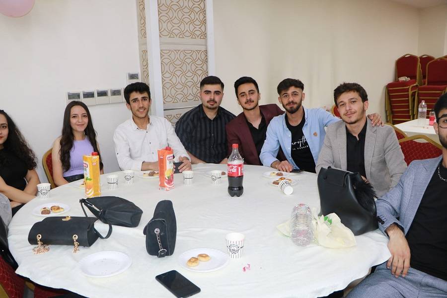 Açı Eğitim Kurumlarından YKS Öğrencilerine Moral Gecesi 22