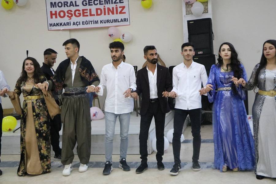 Açı Eğitim Kurumlarından YKS Öğrencilerine Moral Gecesi 8