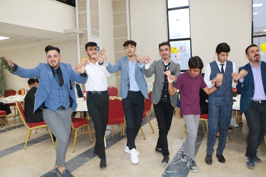 Açı Eğitim Kurumlarından YKS Öğrencilerine Moral Gecesi 9