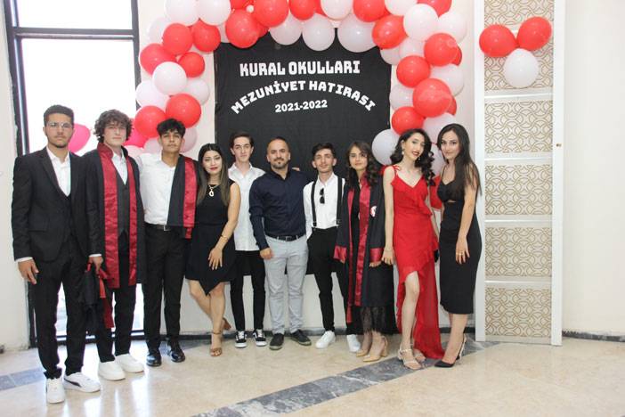 Kural Okulları’ndan görkemli mezuniyet töreni 2