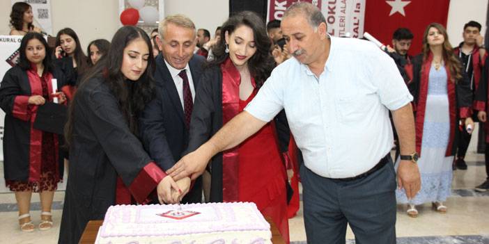 Kural Okulları’ndan görkemli mezuniyet töreni 21