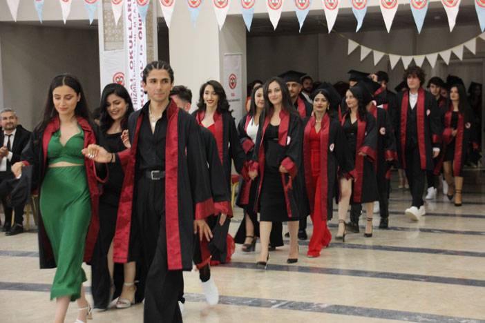 Kural Okulları’ndan görkemli mezuniyet töreni 9