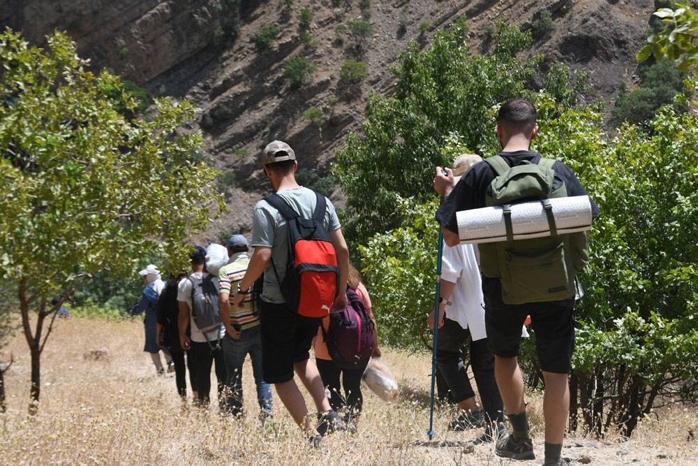 Hakkari'nin 'Saklı Cenneti' Kaval Şelalesi büyülüyor 16