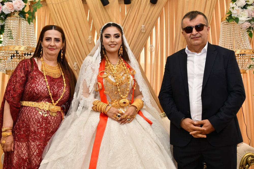 Hakkari’de gelin altınları taşıyamadı! 1